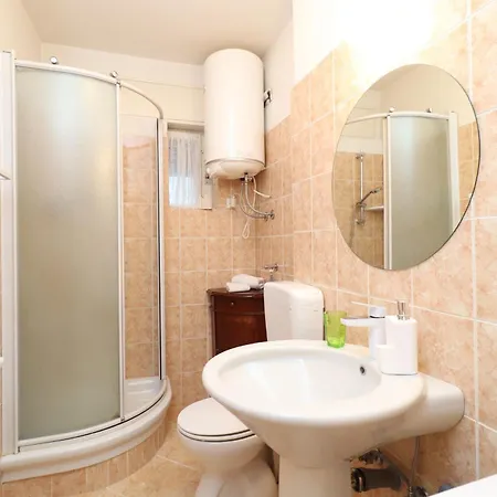 Happy, Perfect For Two, With Seaview Balconies And Free Parking Apartmán *