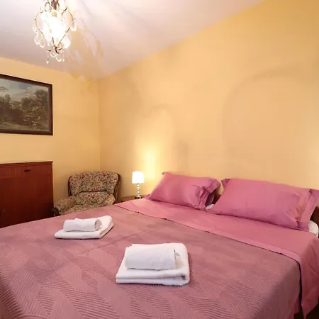 Happy, Perfect For Two, With Seaview Balconies And Free Parking